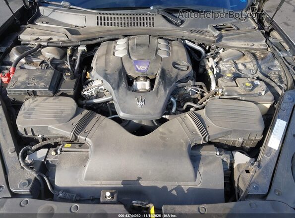 ZAM56RRL2H1247186 2017 MASERATI QUATTROPOR Black Հետևի տեսք