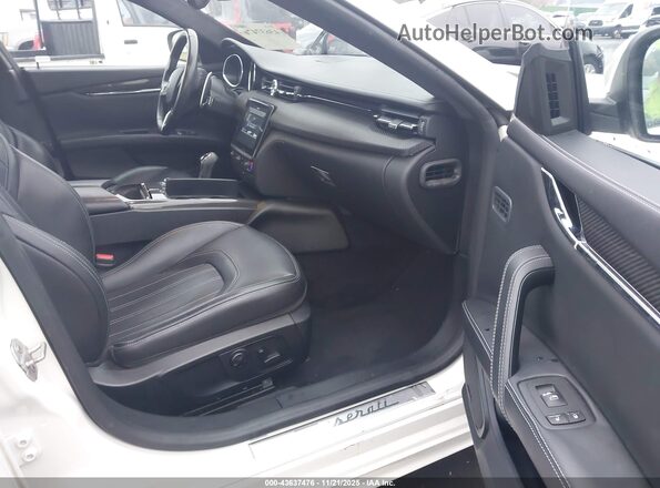ZAM56RRL4H1230275 2017 MASERATI QUATTROPOR White Vista interior delantera