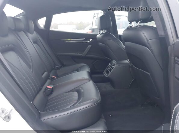 ZAM56RRL4H1230275 2017 MASERATI QUATTROPOR White Vista de la etiqueta del VIN
