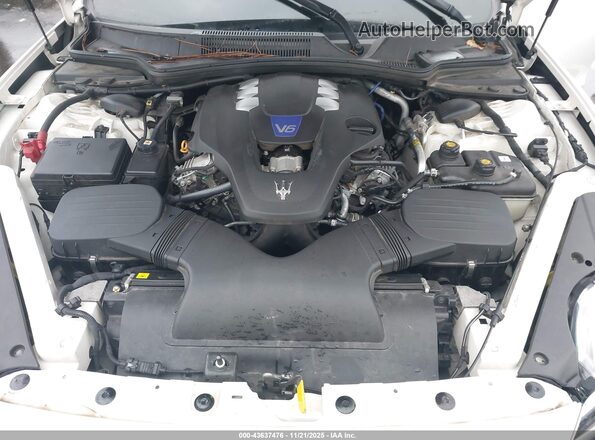 ZAM56RRL4H1230275 2017 MASERATI QUATTROPOR White Vista trasera
