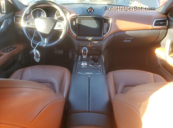 ZAM57XSA0J1295169 2018 MASERATI GHIBLI Gray Vista del salpicadero