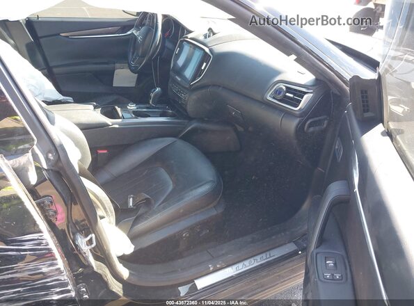 ZAM57XSA9J1286664 2018 MASERATI GHIBLI Black Вид салону спереду