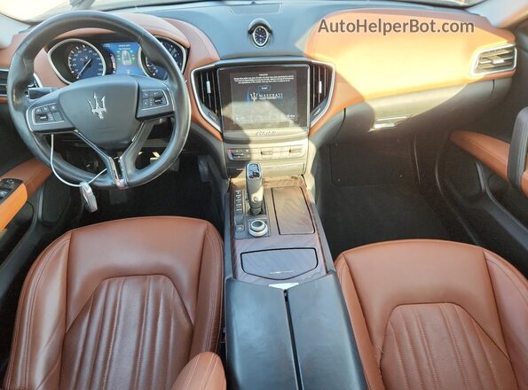 ZAM57YSA2K1319818 2019 MASERATI GHIBLI Серый Вид панели приборов