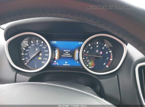 ZAM57YSL8J1275839 2018 MASERATI GHIBLI Beige Widok tylnych siedzeń