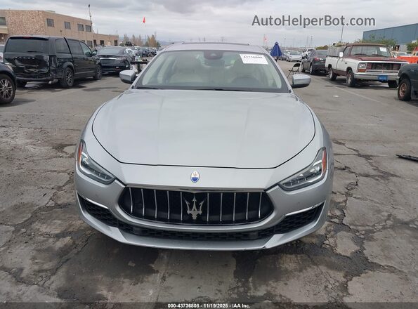 ZAM57YSL8J1275839 2018 MASERATI GHIBLI Beige Widok wnętrza z tyłu
