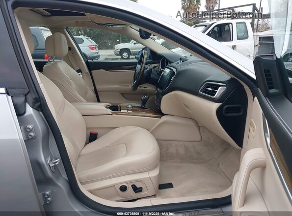 ZAM57YSL8J1275839 2018 MASERATI GHIBLI Beige Widok wnętrza z przodu