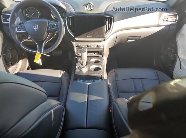 ZAM57YTM5RX451424 2024 MASERATI GHIBLI Серый 