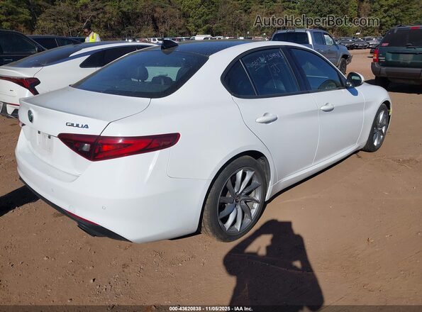 ZARFAMAN1P7671791 2023 ALFA ROMEO GIULIA White 