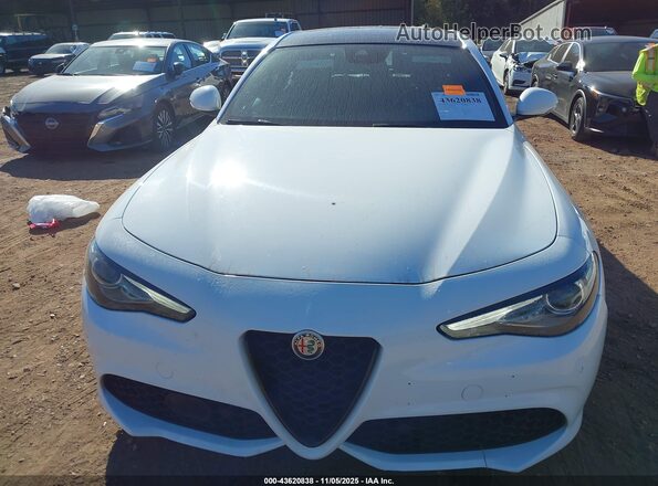 ZARFAMAN1P7671791 2023 ALFA ROMEO GIULIA White 