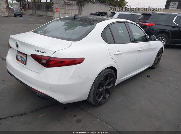 ZARFAMAN4L7632185 2020 ALFA ROMEO GIULIA White Հետևի աջ
