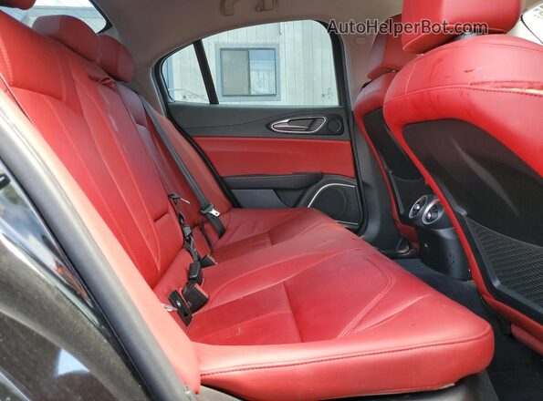 ZARFAMAN7L7634058 2020 ALFA ROMEO GIULIA Black Vista de los asientos traseros