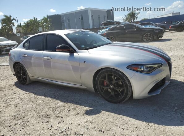 ZARFAMAN8L7635798 2020 ALFA ROMEO GIULIA Silver Front right