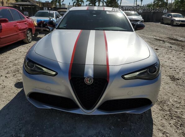 ZARFAMAN8L7635798 2020 ALFA ROMEO GIULIA Silver Front view