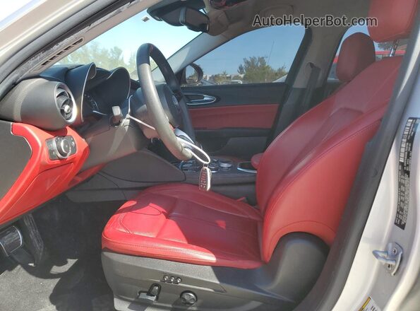ZARFAMAN8L7635798 2020 ALFA ROMEO GIULIA Silver Front interior view