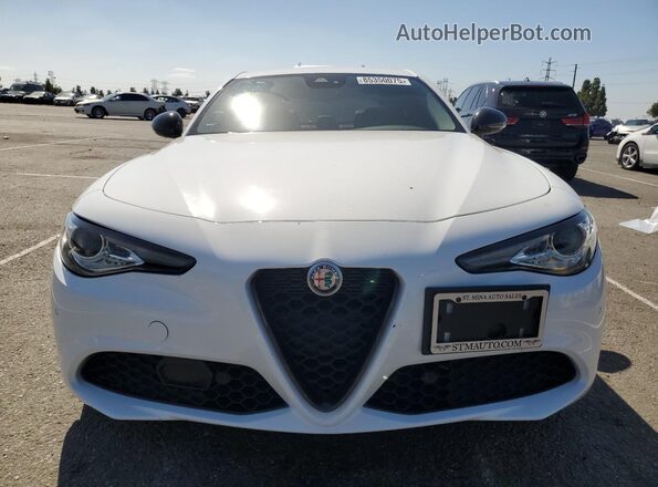 ZARFAMAN9M7643717 2021 ALFA ROMEO GIULIA White Front view