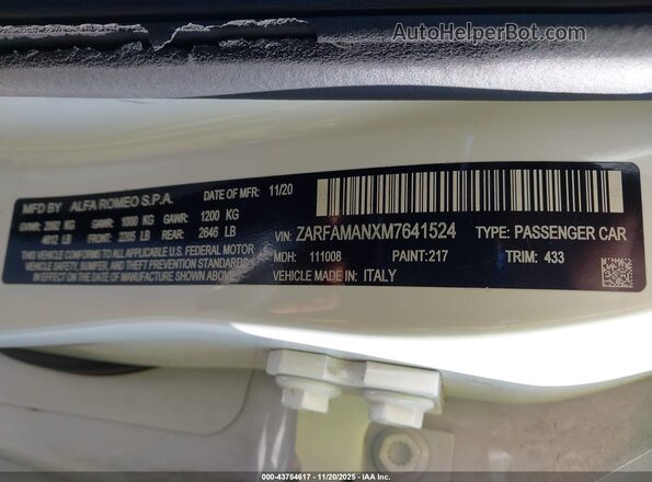 ZARFAMANXM7641524 2021 ALFA ROMEO GIULIA Белый Вид подкапотного пространства