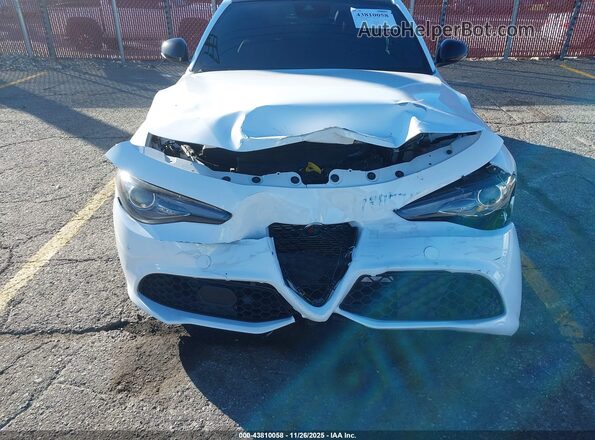 ZARFAMBN0P7668959 2023 ALFA ROMEO GIULIA White Դիմացի տեսք