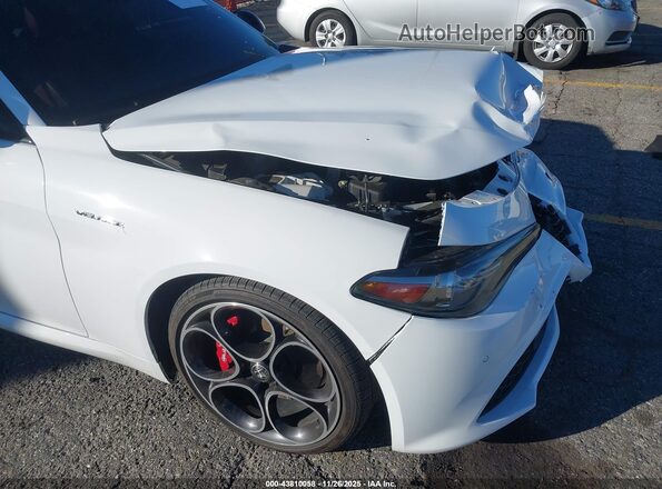 ZARFAMBN0P7668959 2023 ALFA ROMEO GIULIA White 