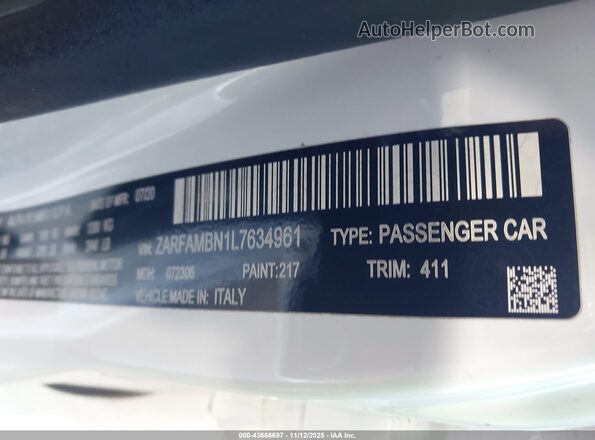 ZARFAMBN1L7634961 2020 ALFA ROMEO GIULIA White Engine compartment view