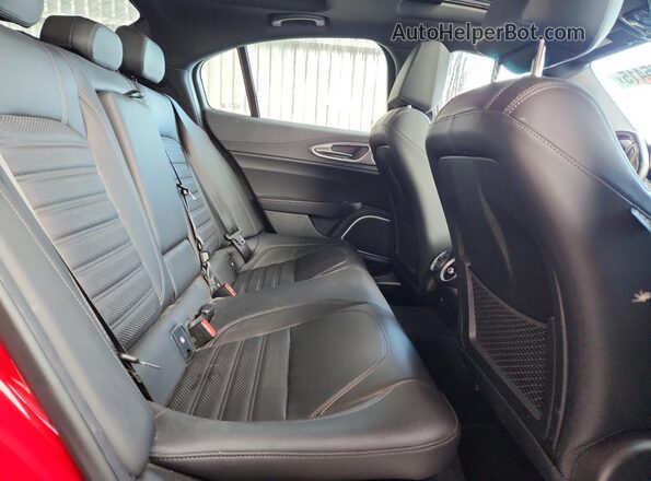 ZARFAMBN3L7639319 2020 ALFA ROMEO GIULIA Red Հետևի նստատեղերի տեսք
