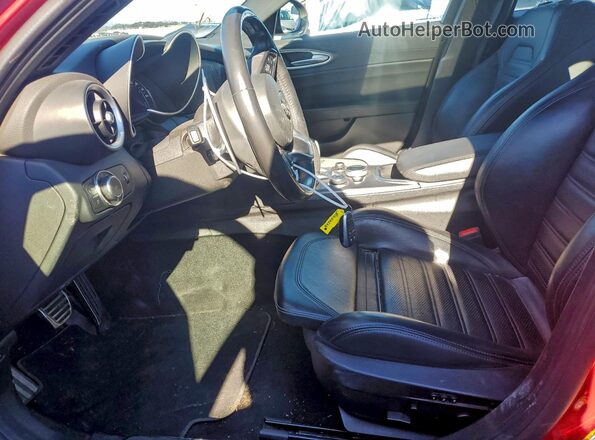 ZARFAMBN3L7639319 2020 ALFA ROMEO GIULIA Red Սալոնի դիմացի տեսք