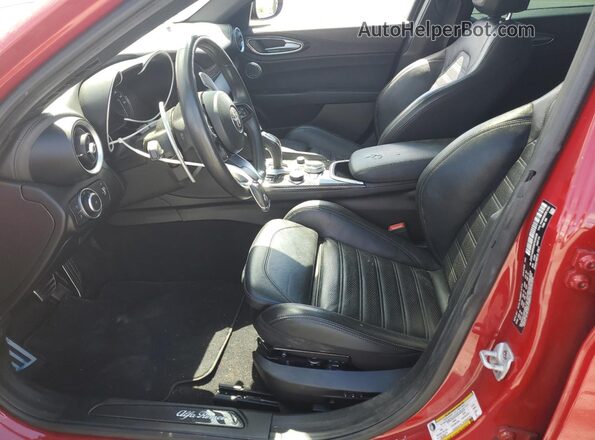 ZARFAMBN3M7639936 2021 ALFA ROMEO GIULIA Красный Вид салона спереди