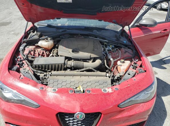 ZARFAMBN3M7639936 2021 ALFA ROMEO GIULIA Красный Вид задней части салона