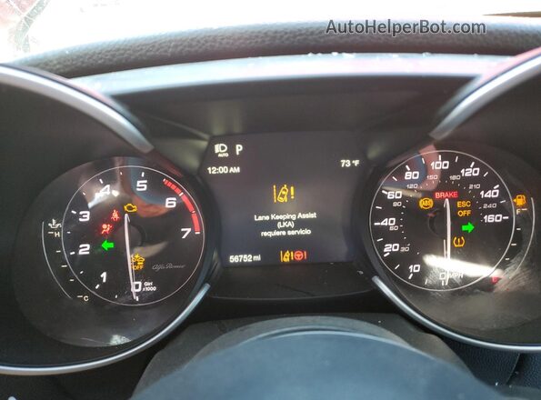 ZARFAMBN5P7671226 2023 ALFA ROMEO GIULIA Red Սարքավորումների վահանակի տեսք