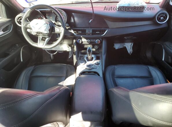 ZARFAMBN5P7671226 2023 ALFA ROMEO GIULIA Red Առջևի վահանակի տեսք