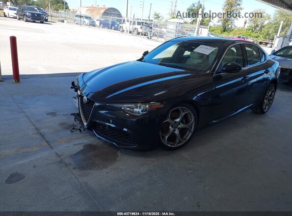 ZARFAMBN6P7673941 2023 ALFA ROMEO GIULIA Black Przód lewy