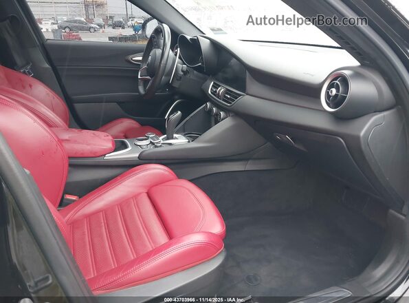 ZARFAMBN8N7663554 2022 ALFA ROMEO GIULIA Черный Вид салона спереди