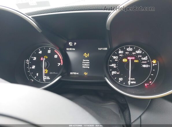 ZARFAMBN8N7663554 2022 ALFA ROMEO GIULIA Черный Вид задних сидений