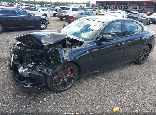 ZARFAMBN8R7684832 2024 ALFA ROMEO GIULIA Black Առջևի ձախ երեք քառորդ տեսարան
