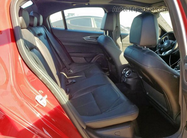 ZARFAMBN9R7684662 2024 ALFA ROMEO GIULIA Красный Вид задних сидений