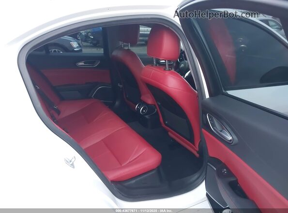 ZARFANAN0M7641344 2021 ALFA ROMEO GIULIA White Widok naklejki z numerem VIN