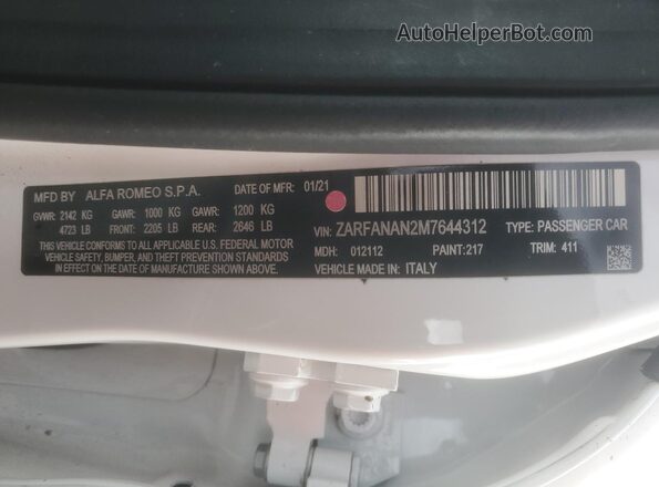 ZARFANAN2M7644312 2021 ALFA ROMEO GIULIA White Widok komory silnika