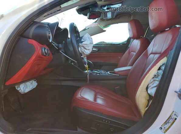 ZARFANAN2M7644312 2021 ALFA ROMEO GIULIA White Widok wnętrza z przodu