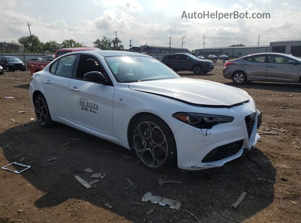 ZARFANBN2R7678224 2024 ALFA ROMEO GIULIA White Przód prawy