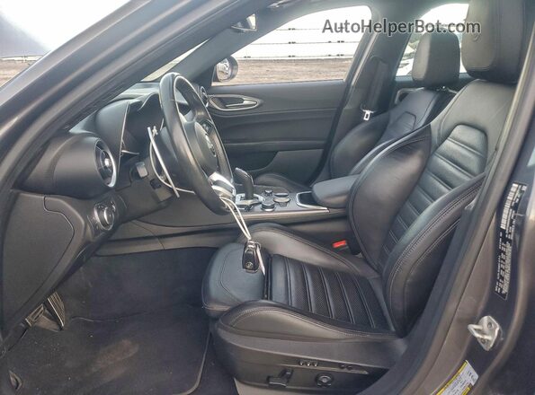 ZARFANBN5M7648546 2021 ALFA ROMEO GIULIA Gray Front interior view