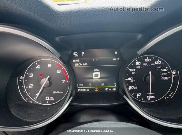 ZASFAKAN0J7B81047 2018 ALFA ROMEO STELVIO Серый 