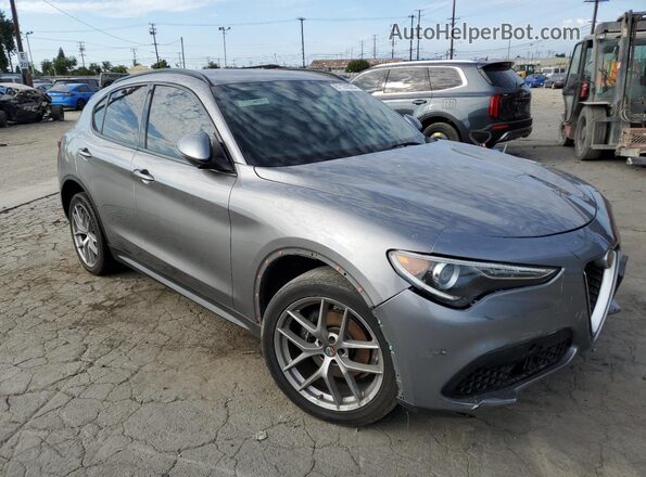 ZASFAKNN3J7B82302 2018 ALFA ROMEO STELVIO Charcoal Front right