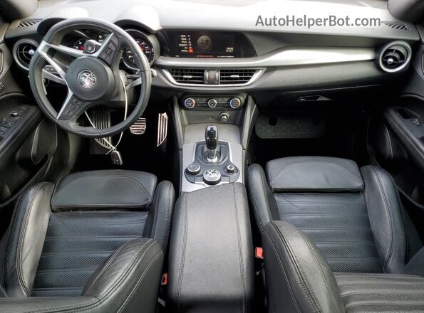 ZASFAKNN3J7B82302 2018 ALFA ROMEO STELVIO Charcoal Dashboard view