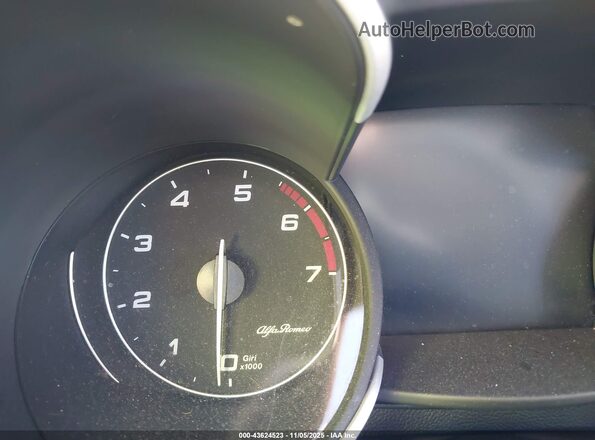 ZASPAJAN2L7C73200 2020 ALFA ROMEO STELVIO Gray Вид задніх сидінь