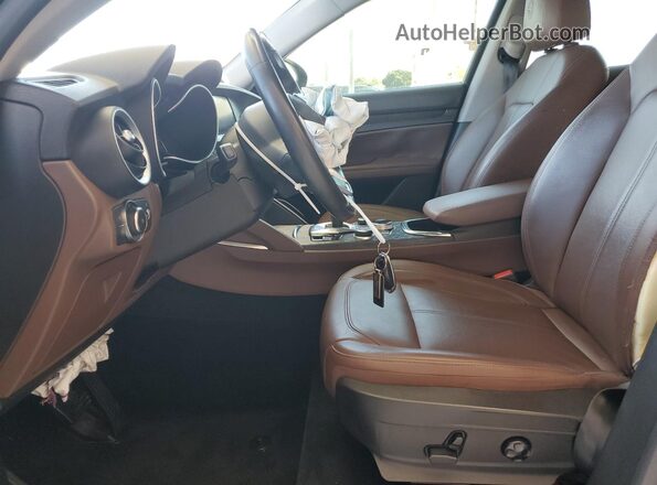 ZASPAJAN3M7D00485 2021 ALFA ROMEO STELVIO Black წინა სალონის ხედი