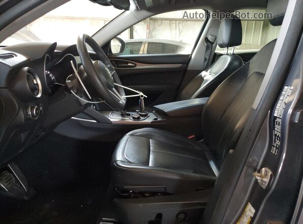 ZASPAJANXK7C38905 2019 ALFA ROMEO STELVIO Gray Вид салону спереду