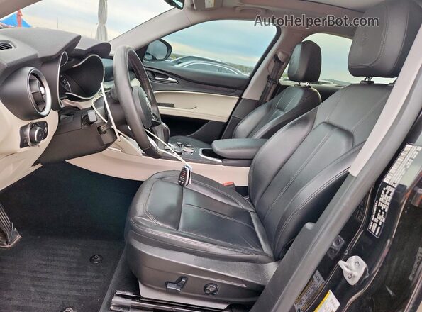 ZASPAKAN1M7D09692 2021 ALFA ROMEO STELVIO Black Front interior view