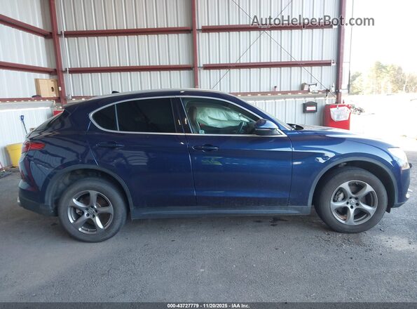 ZASPAKAN5L7C84682 2020 ALFA ROMEO STELVIO Blue Vista interior trasera