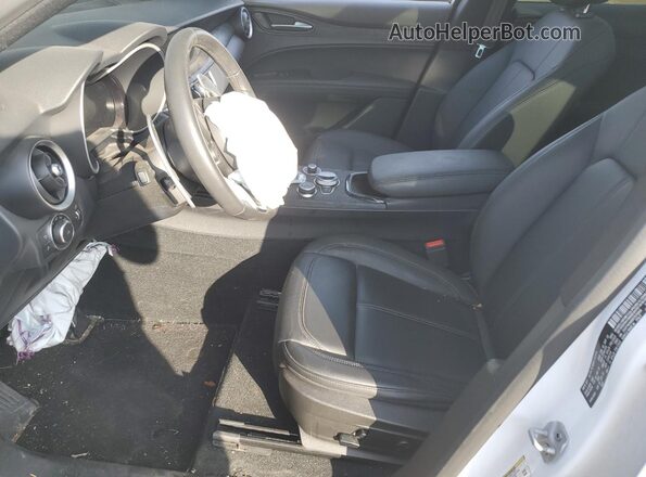 ZASPAKAN8R7D78869 2024 ALFA ROMEO STELVIO Белый Вид салона спереди
