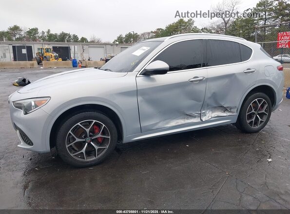 ZASPAKBN0M7D14705 2021 ALFA ROMEO STELVIO Серебряный Вид спереди