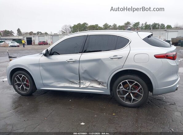 ZASPAKBN0M7D14705 2021 ALFA ROMEO STELVIO Серебряный Панорамный вид салона 360°